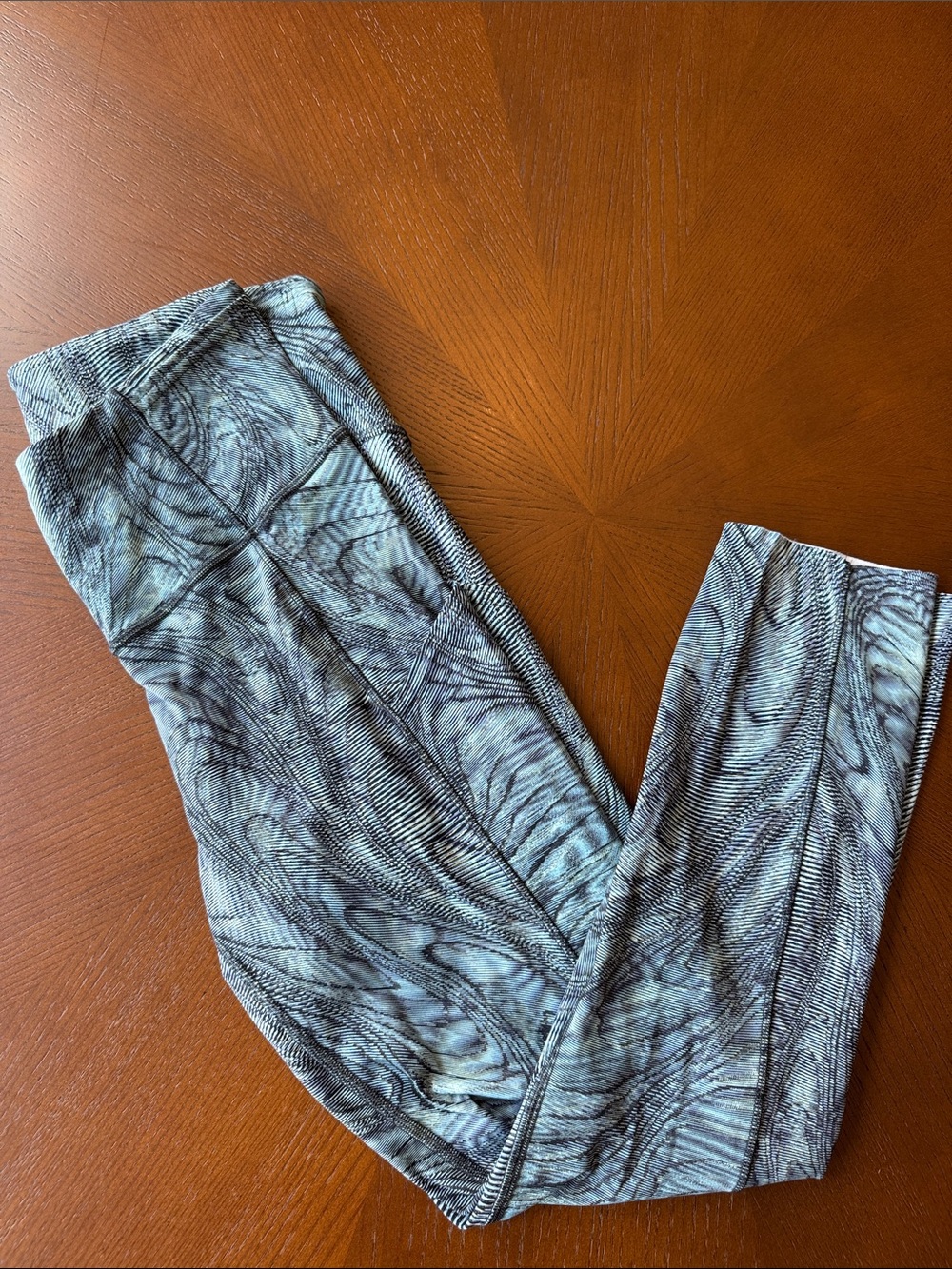 lululemon athletica Marble-Print Leggings